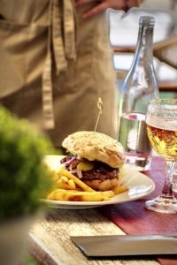 Burger au restaurant Cholet le Bord du lac