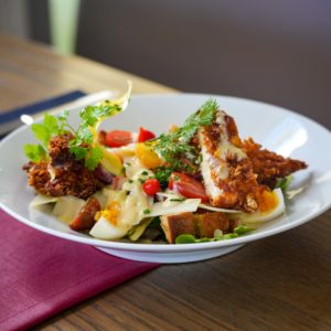 Salade croustillante au restaurant le bord du lac cholet